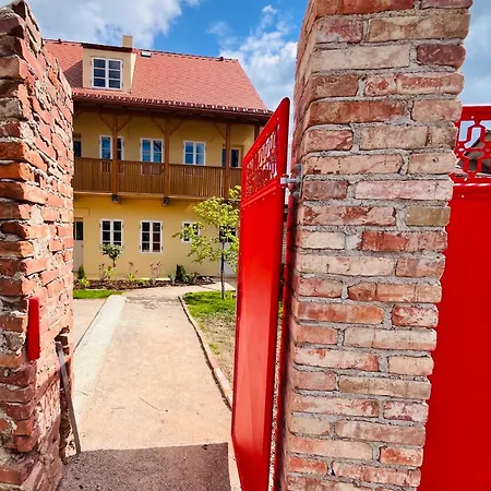 Cetnicka Stanice Mseno Exterior photo